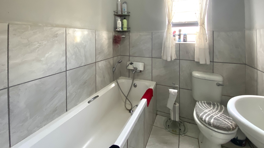 3 Bedroom Property for Sale in Velddrif Western Cape